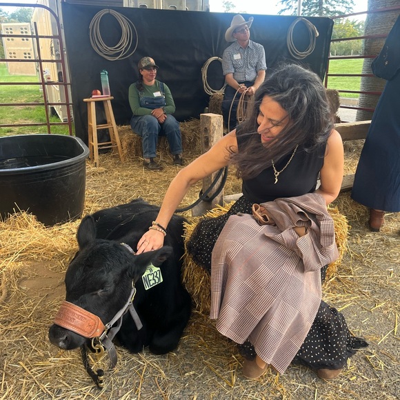 Meet your Posher, Lisa - Picture 2 of 2